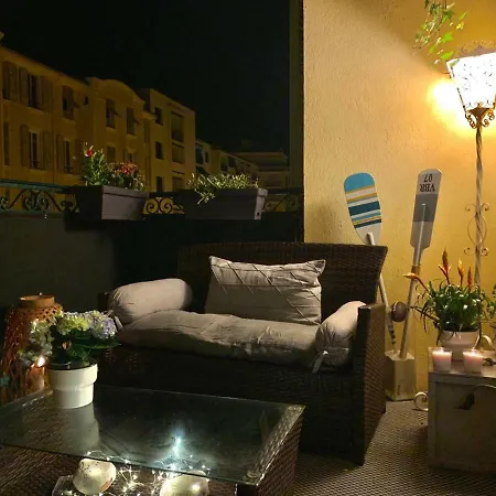 My Paradise On The Port Apartment *